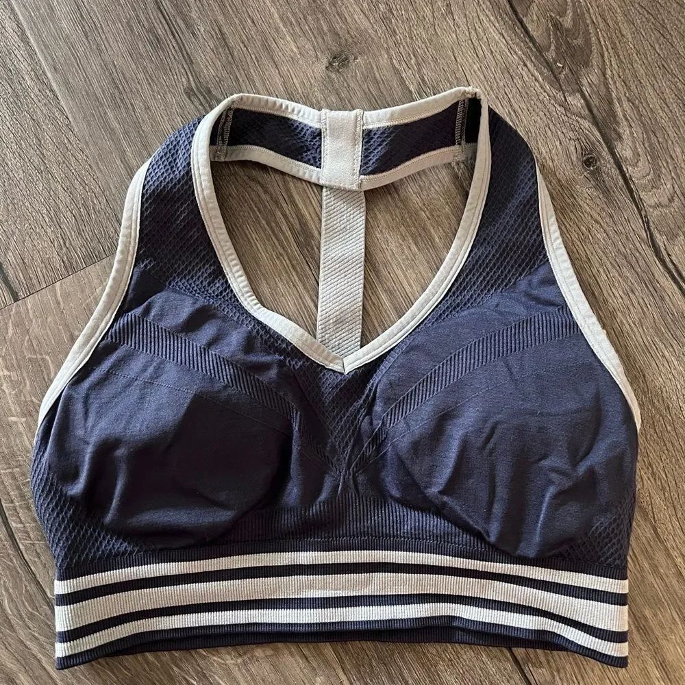 Columbia Sports Padded  Bra size Medium